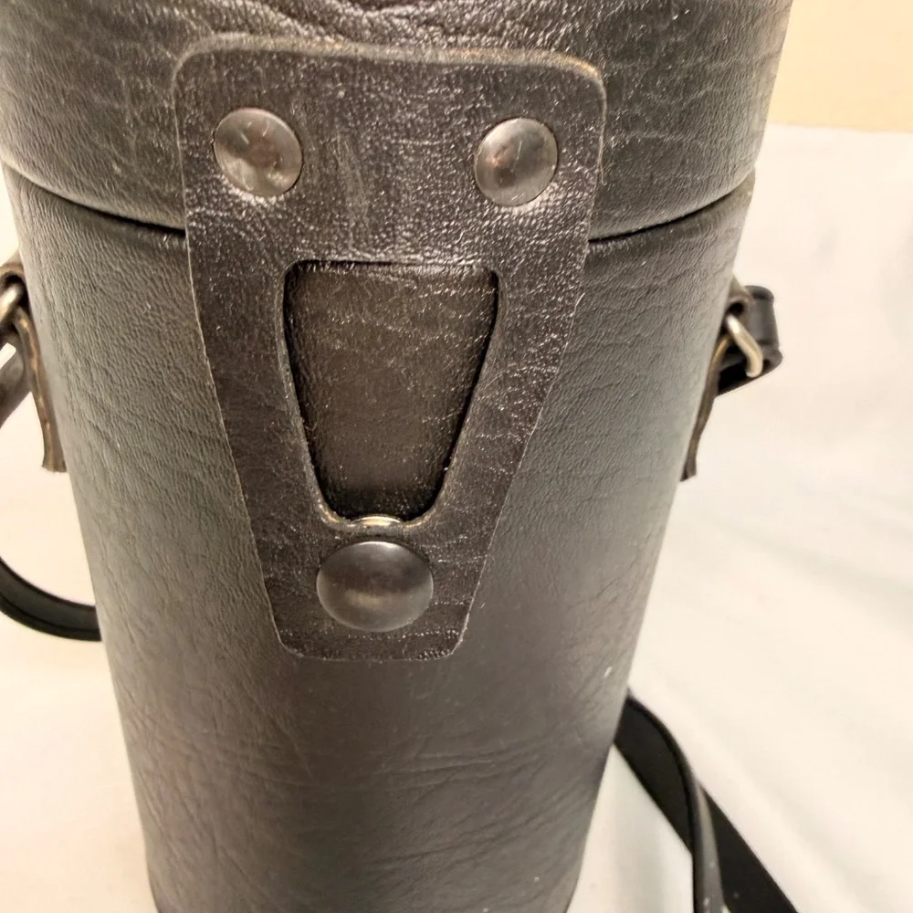 Unbranded Hard Lens Case 9